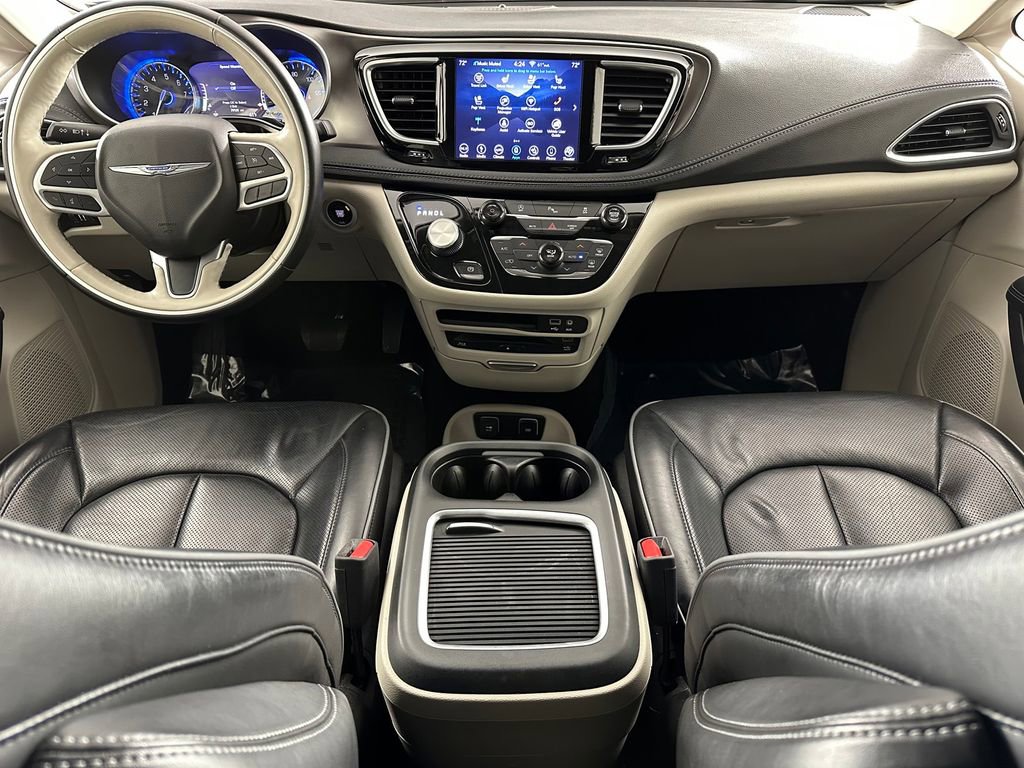 Used 2019 Chrysler Pacifica Limited w/ Tire & Wheel Group image 24