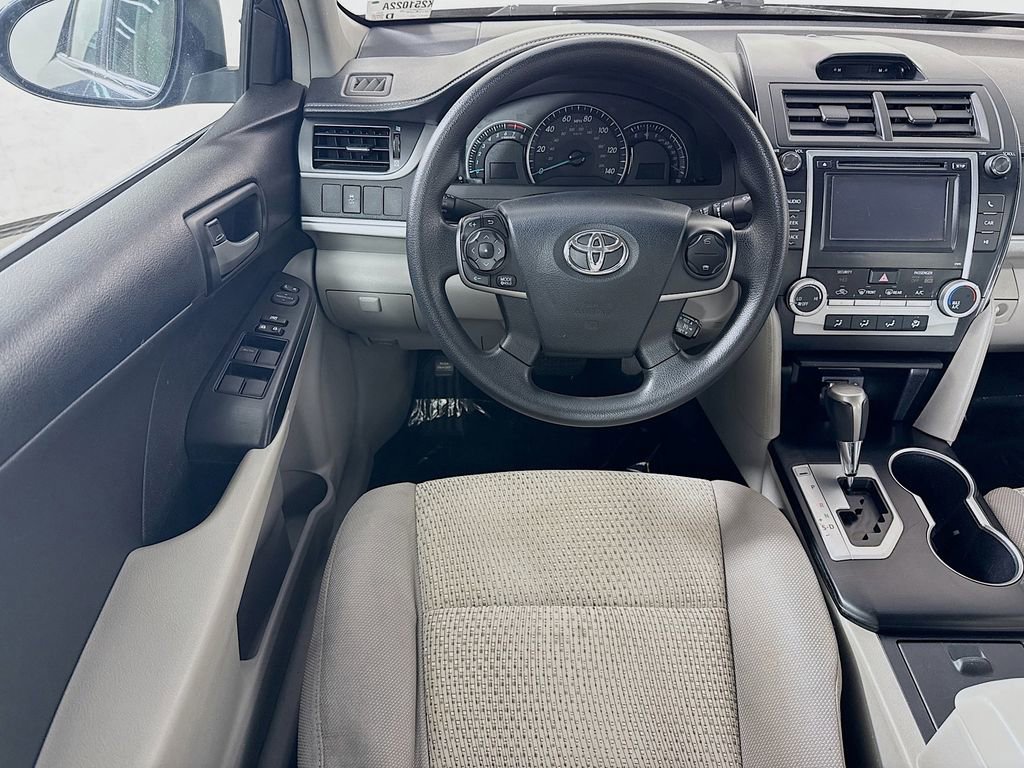 Used 2013 Toyota Camry LE FWD image 23