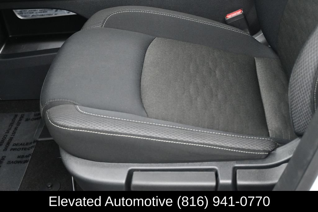 Used 2024 Nissan Pathfinder S AWD/4WD image 15