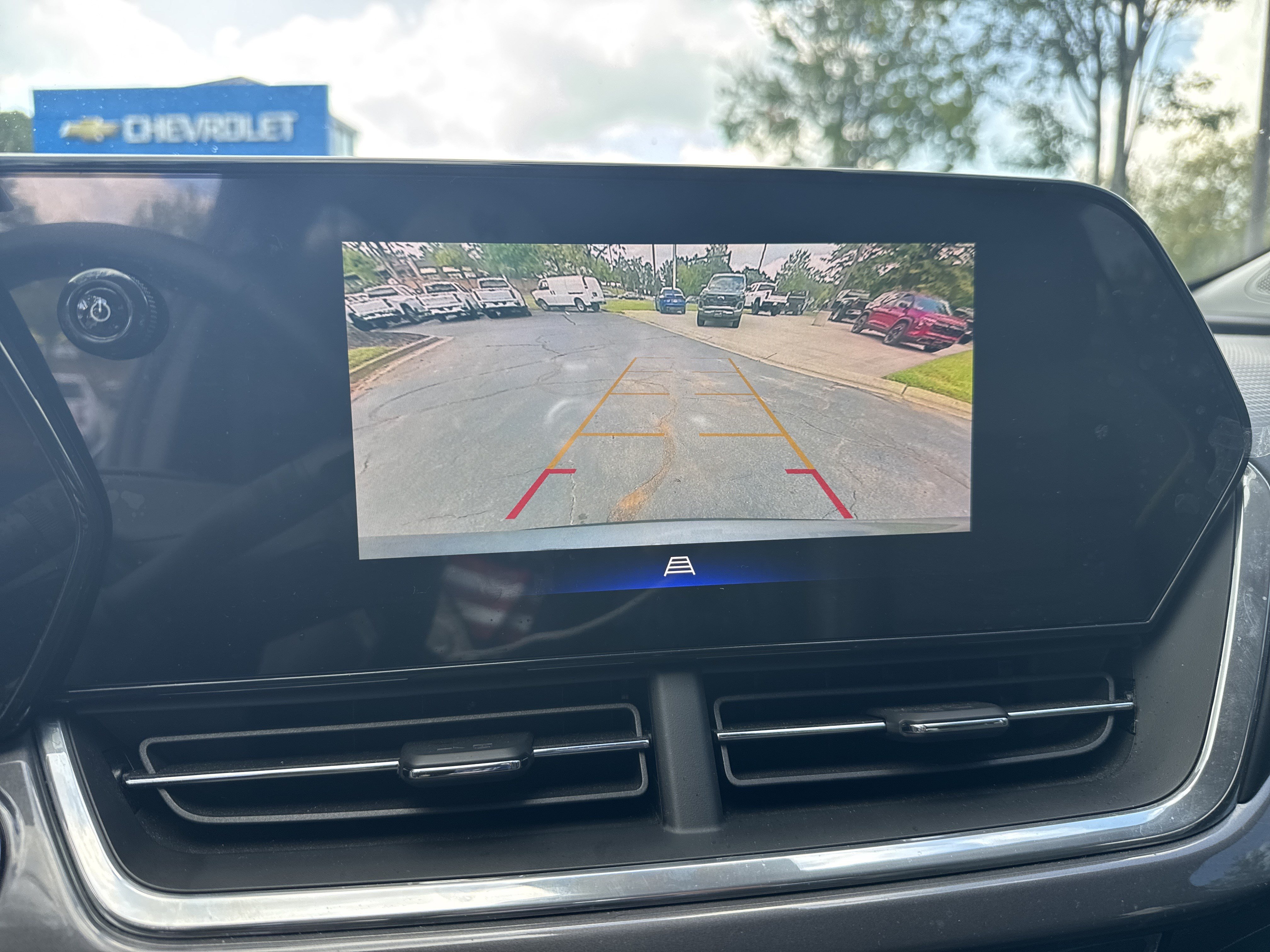 Used 2024 Chevrolet Trax ACTIV w/ Driver Confidence Package FWD image 25