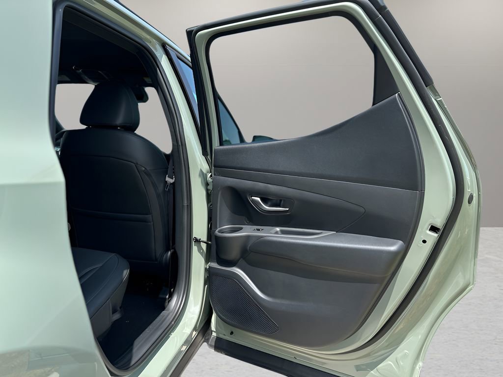 Used 2025 Hyundai Santa Cruz SEL image 16