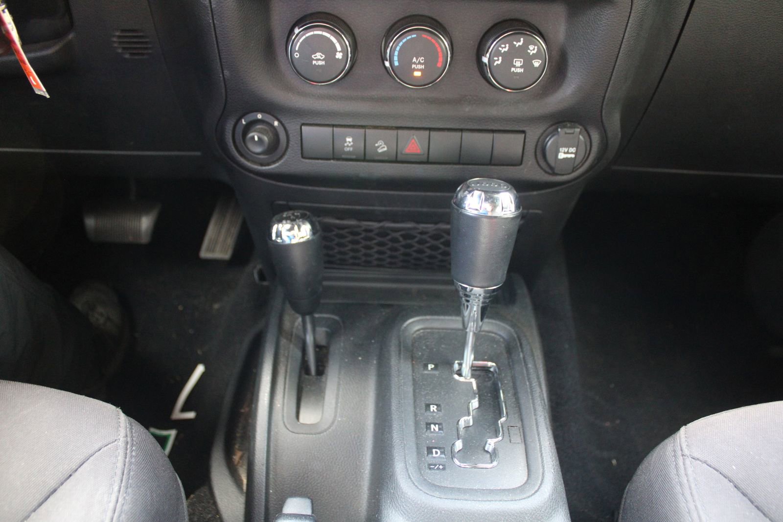 Used 2015 Jeep Wrangler Unlimited Sport w/ Quick Order Package 24S image 29