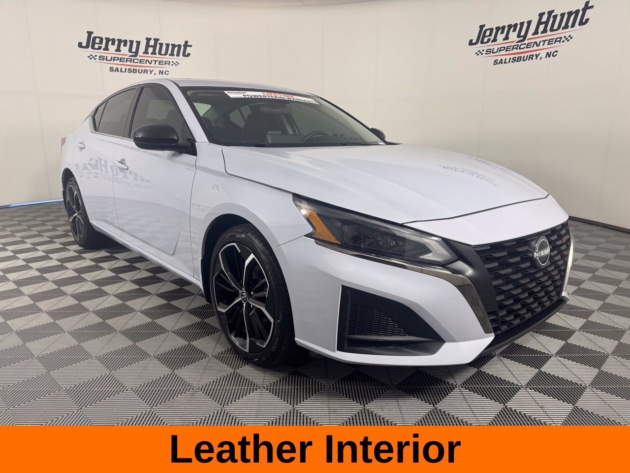Used 2024 Nissan Altima 2.5 SR w/ SR Premium Package AWD/4WD image 6