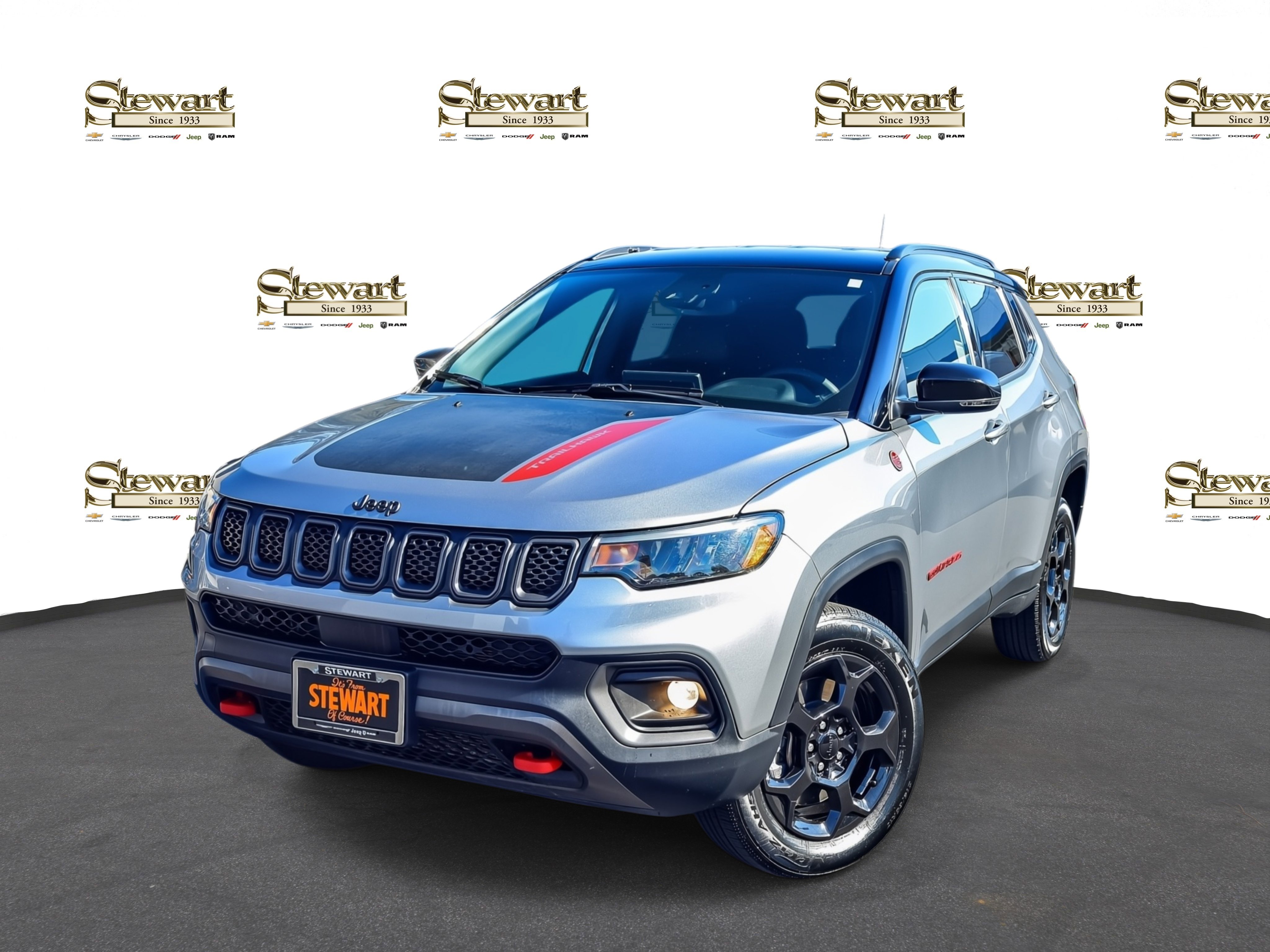 Used 2024 Jeep Compass Trailhawk image 1
