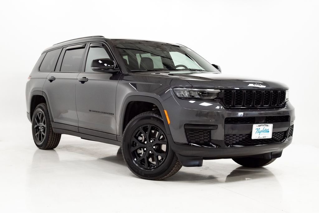 Used 2025 Jeep Grand Cherokee L Altitude image 5