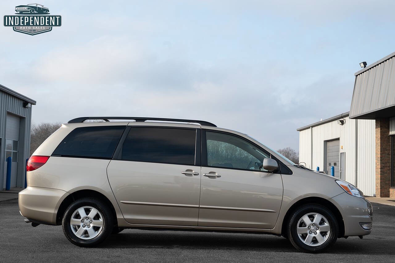 Used 2005 Toyota Sienna image 2