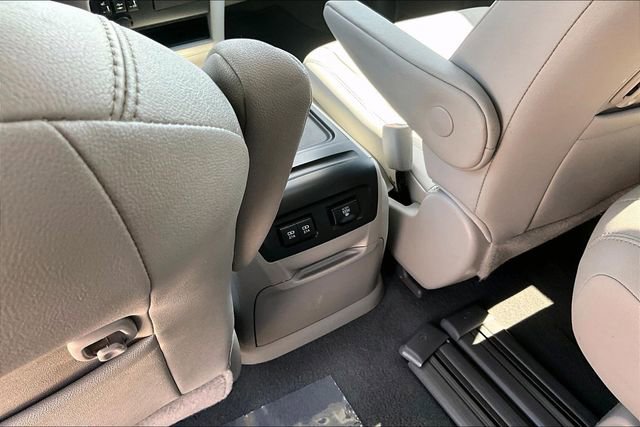 Used 2020 Toyota Sienna XLE w/ XLE Navigation Package FWD image 36