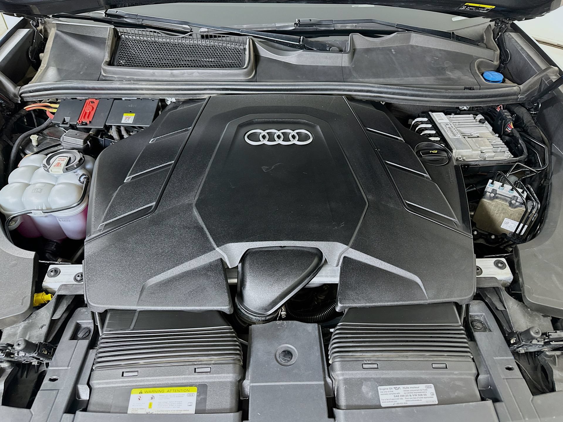 Used 2021 Audi Q8 Premium Plus AWD/4WD image 29