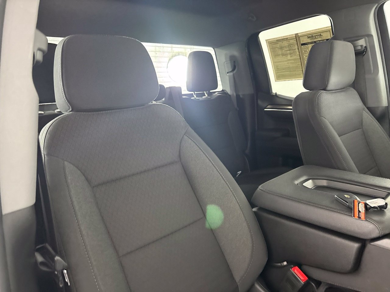 Used 2023 Chevrolet Silverado 1500 LT AWD/4WD image 29