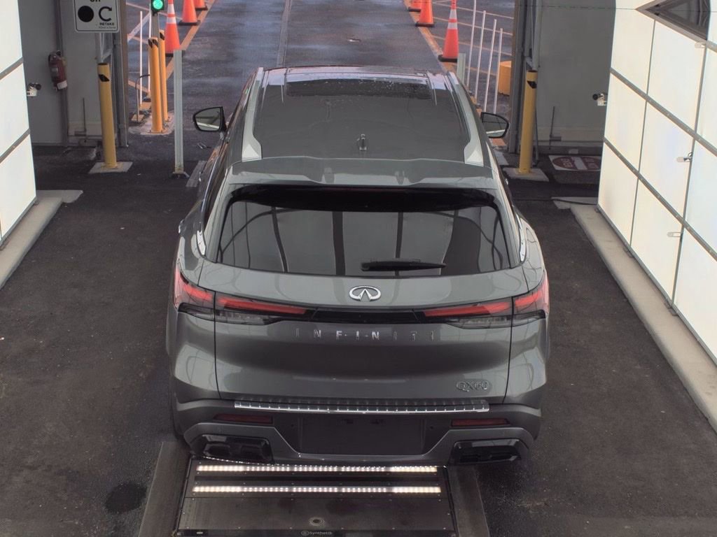 Certified 2023 INFINITI QX60 Luxe w/ Performance Audio Package image 13