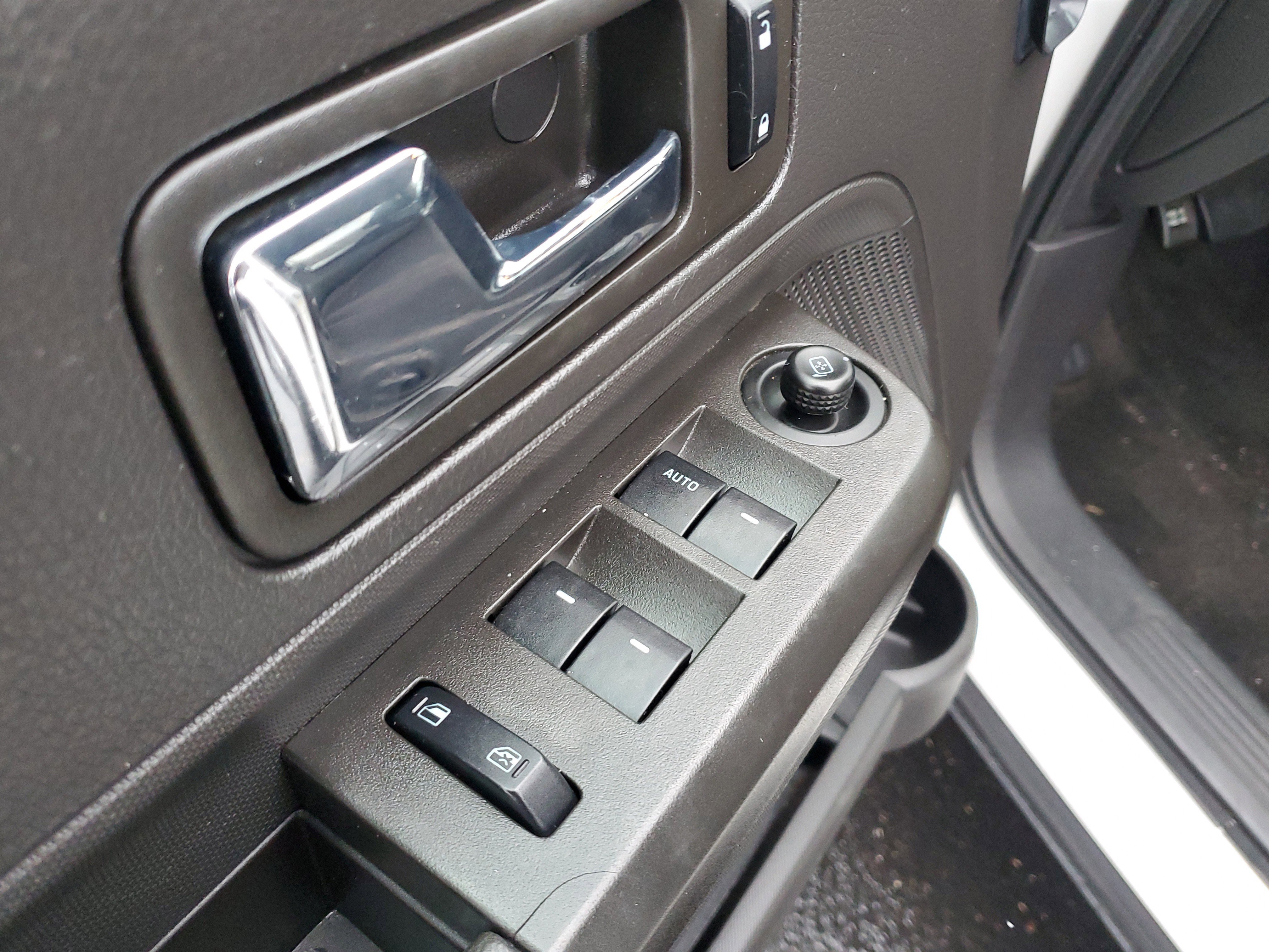 Used 2009 Ford Edge SEL image 16