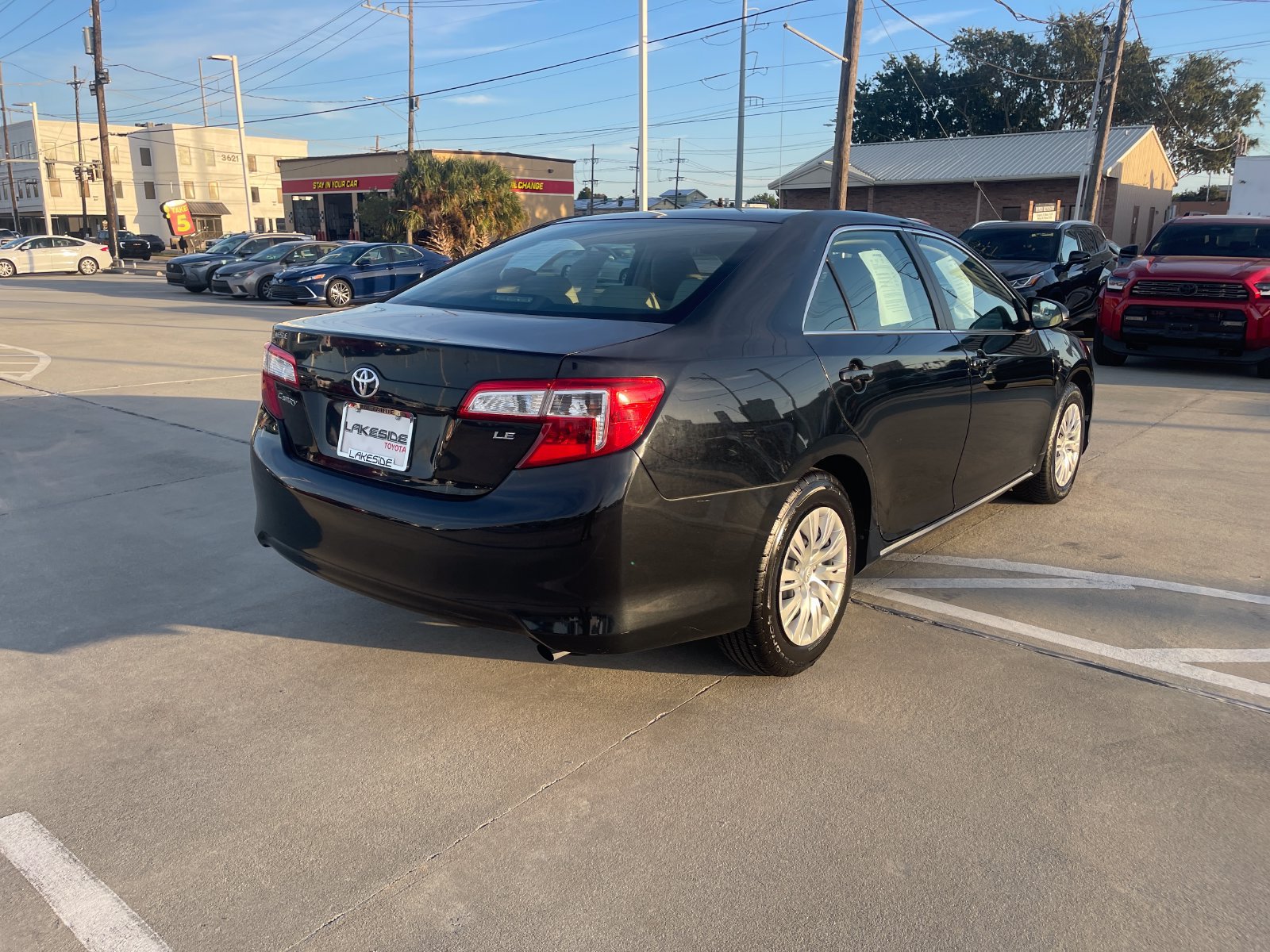 Used 2014 Toyota Camry LE FWD image 5