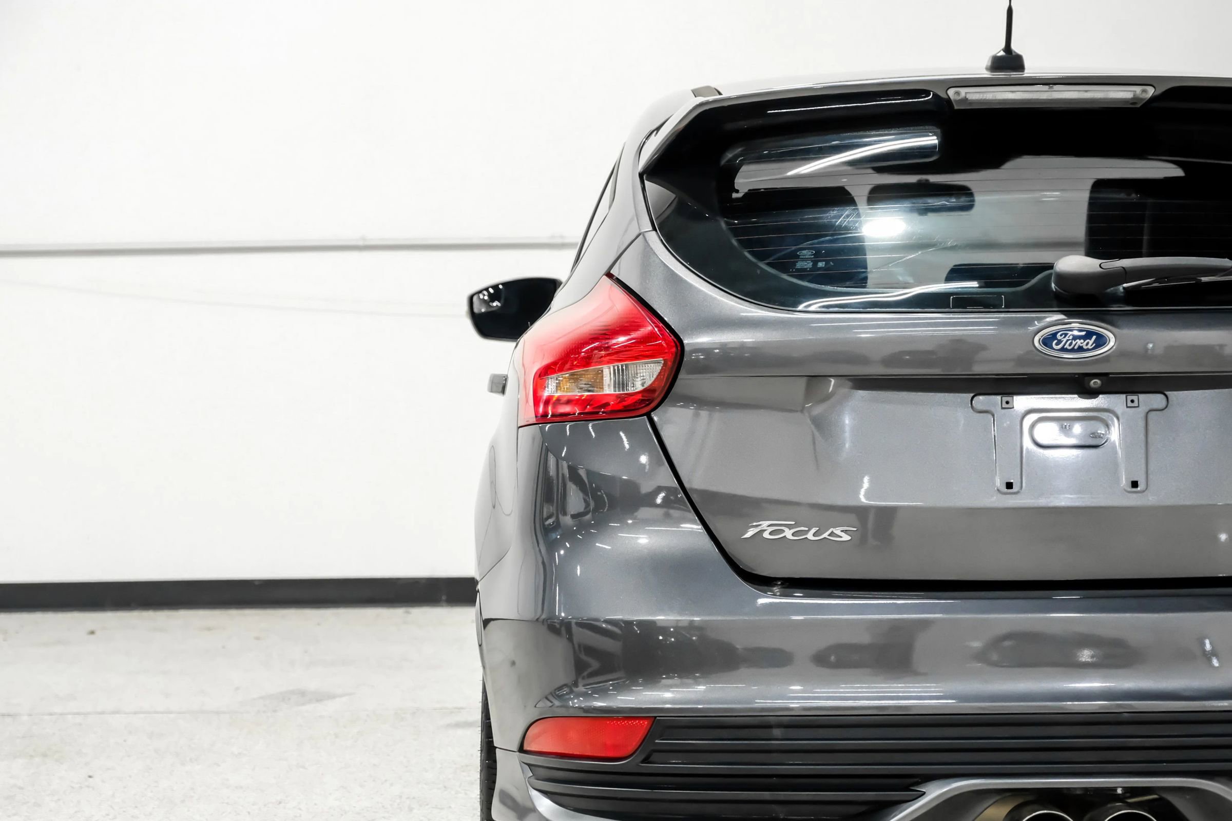 Used 2018 Ford Focus ST w/ Equipment Group 402A FWD image 59