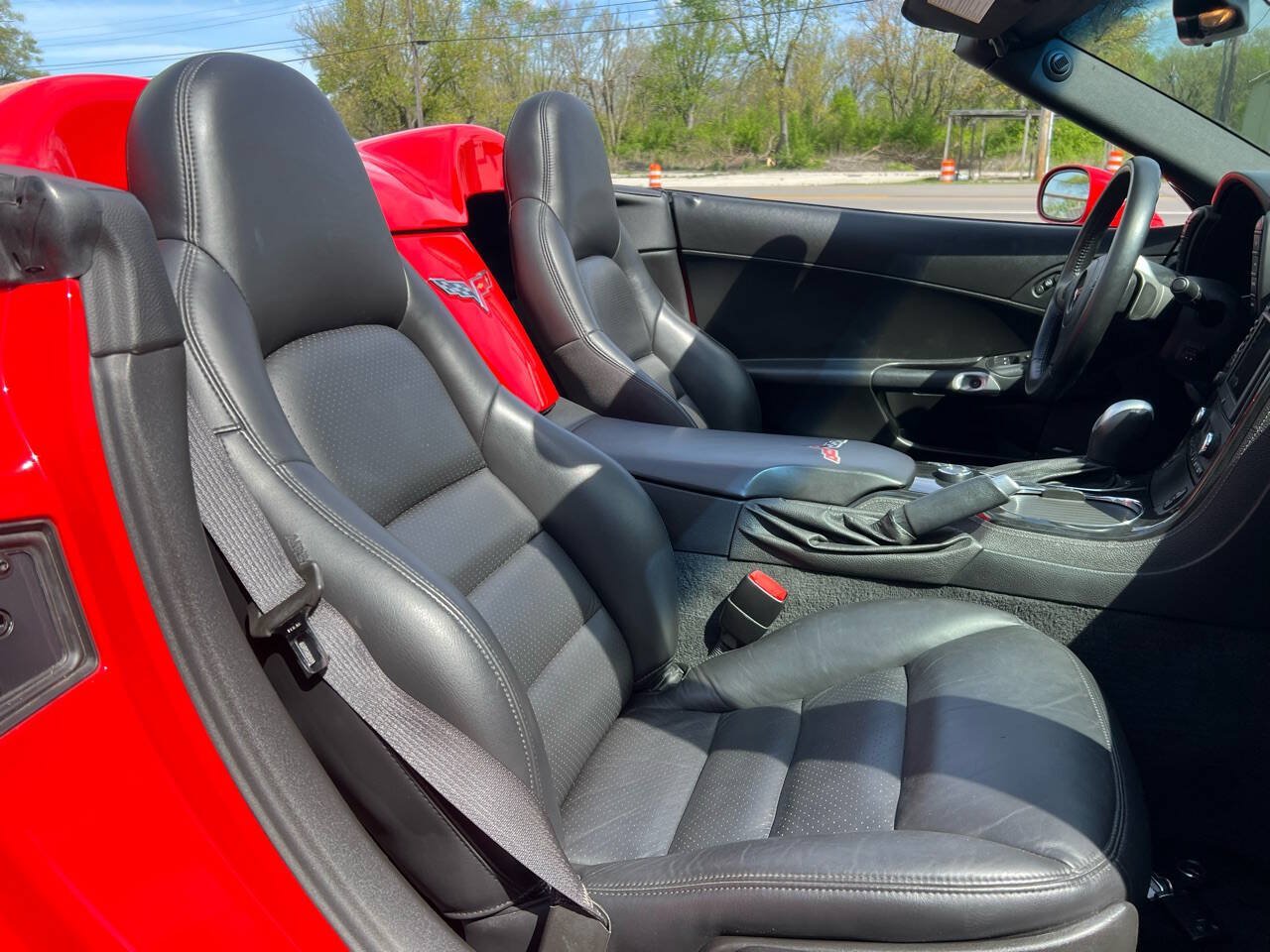 Used 2010 Chevrolet Corvette Convertible w/ Preferred Equipment Group RWD image 62
