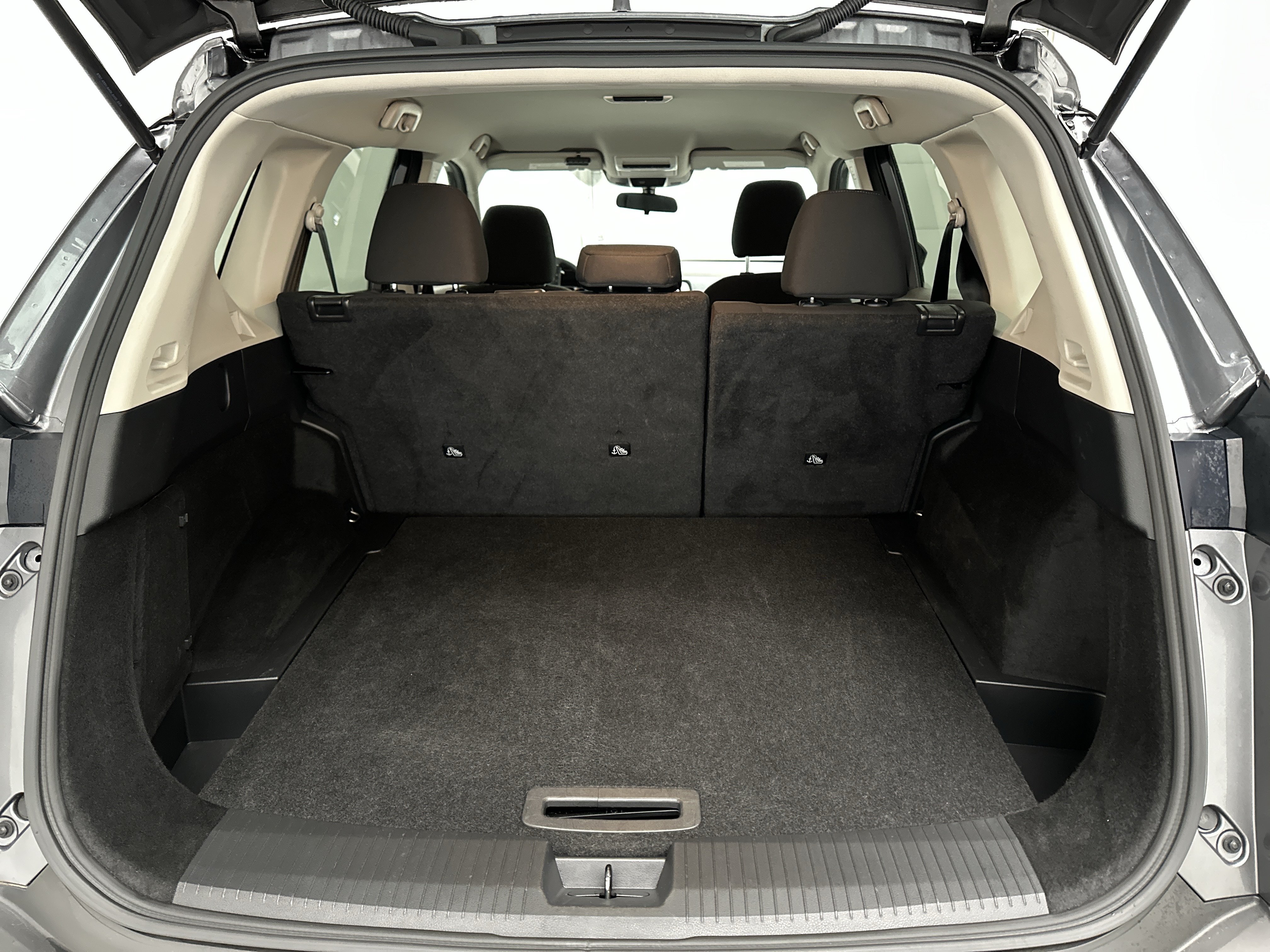 Used 2023 Nissan Rogue S AWD/4WD image 14