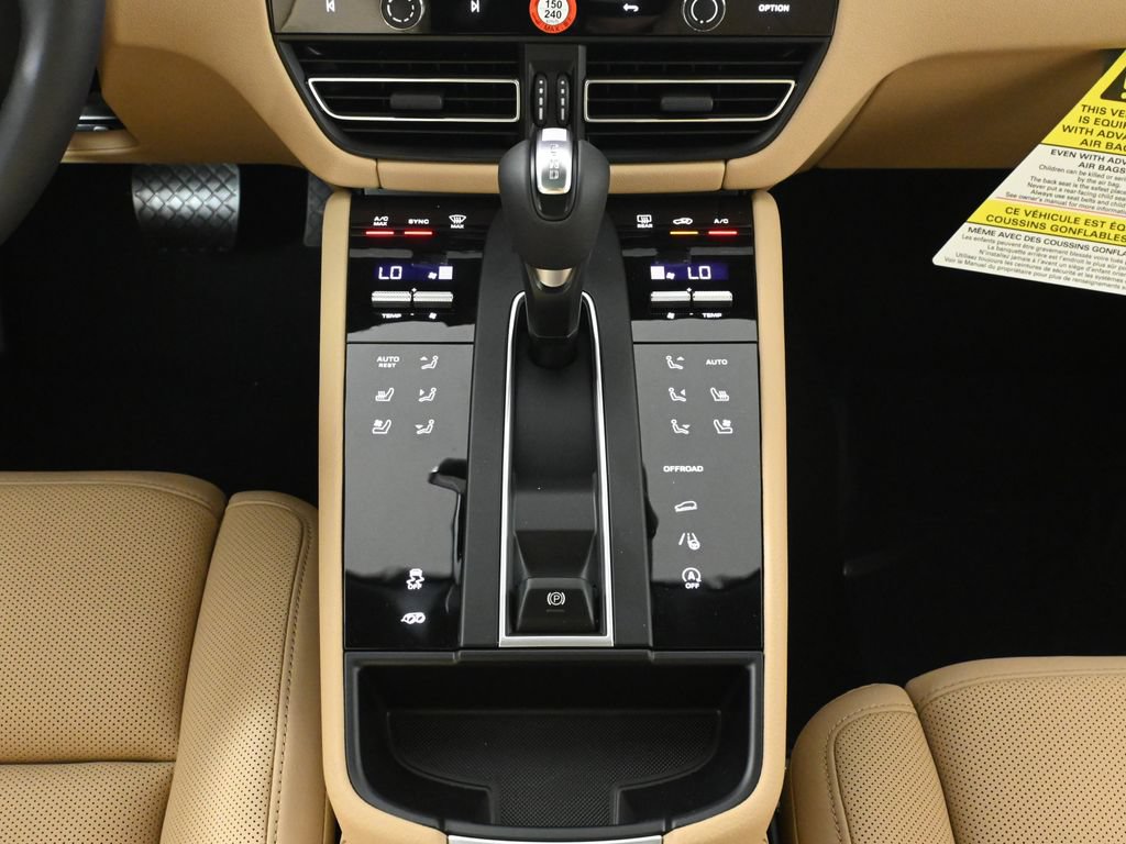 New 2026 Porsche Macan AWD/4WD image 24