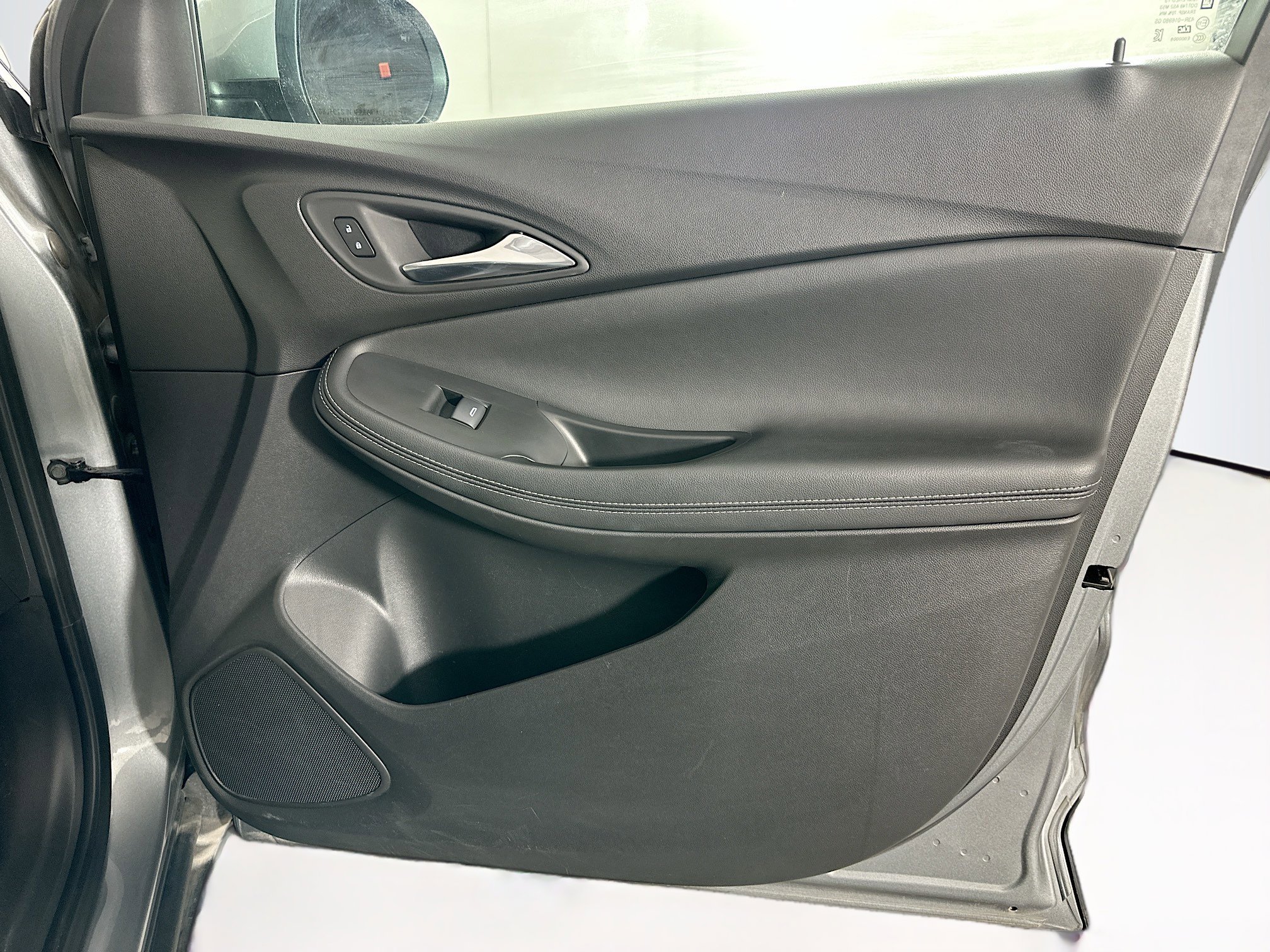 Used 2025 Buick Encore GX Preferred FWD image 30