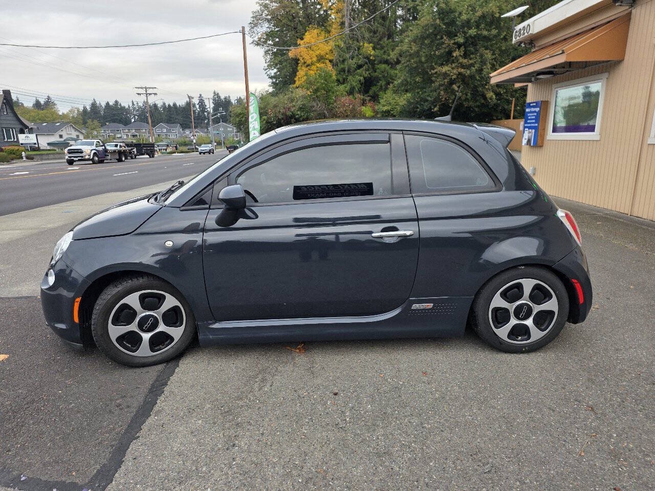 Used 2017 FIAT 500 e FWD image 4