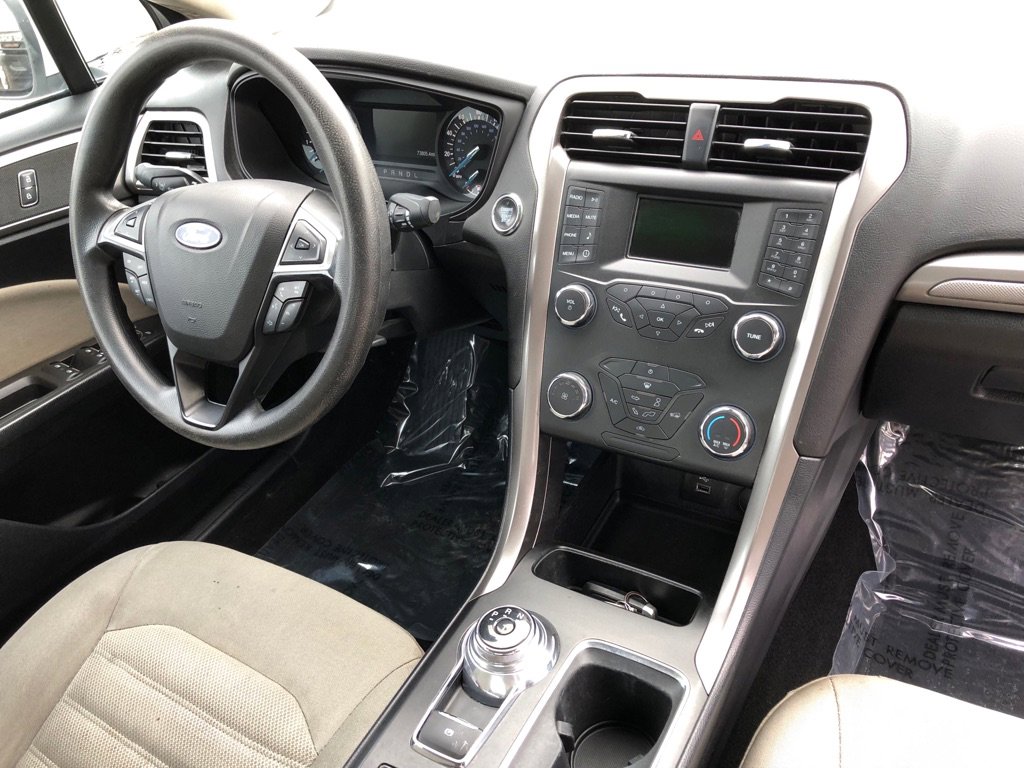 Used 2019 Ford Fusion S image 23