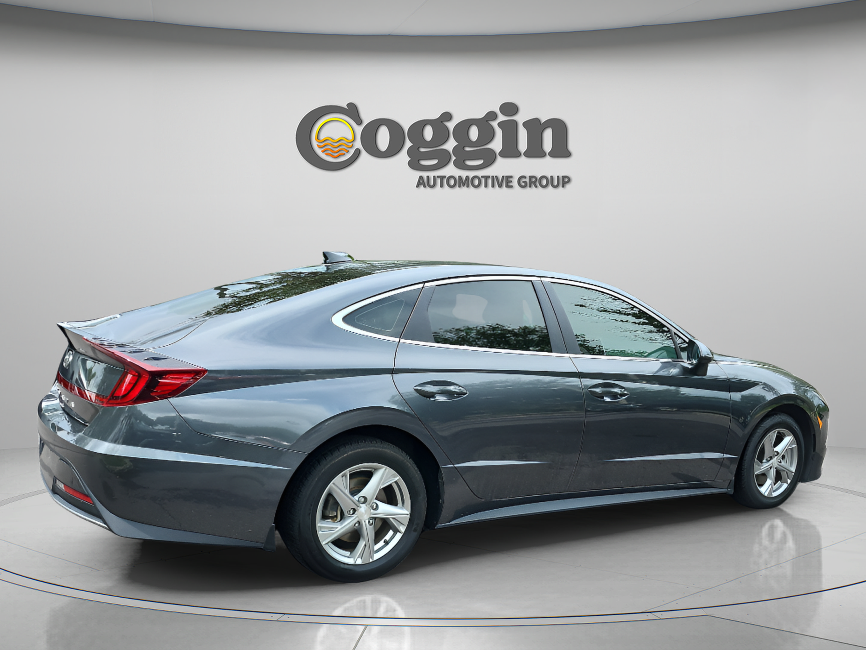 Used 2023 Hyundai Sonata SE w/ Preferred Accessory Package FWD image 5