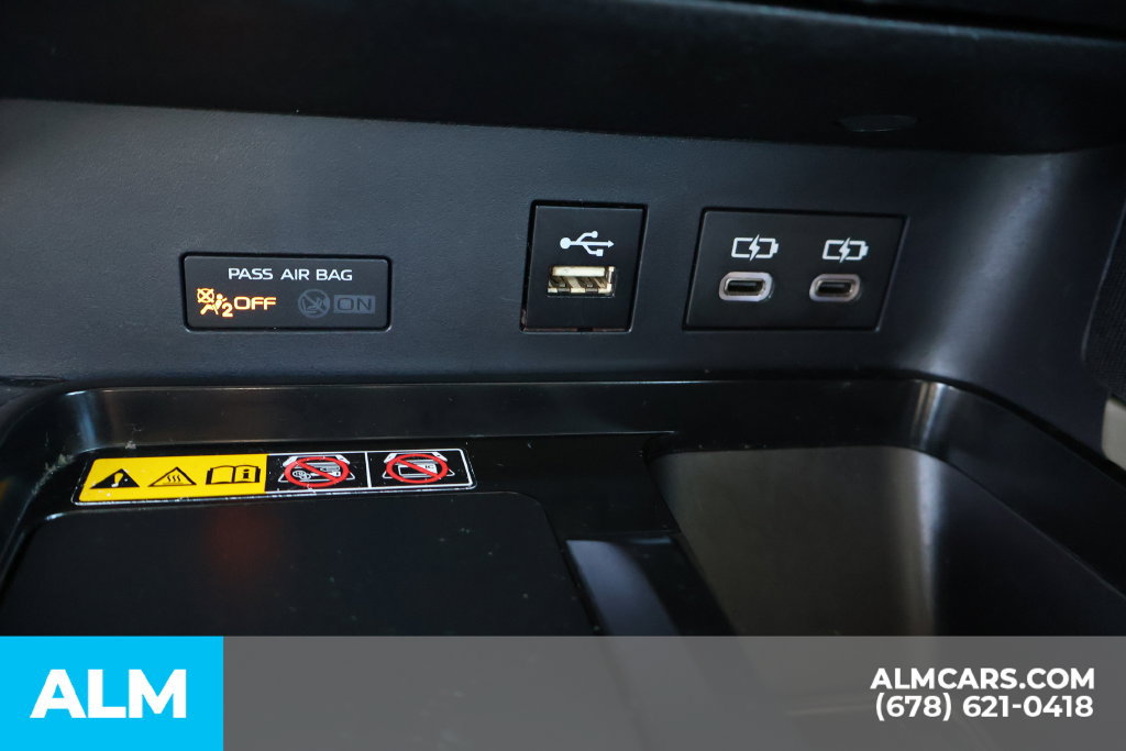 Used 2025 Toyota Camry LE FWD image 33