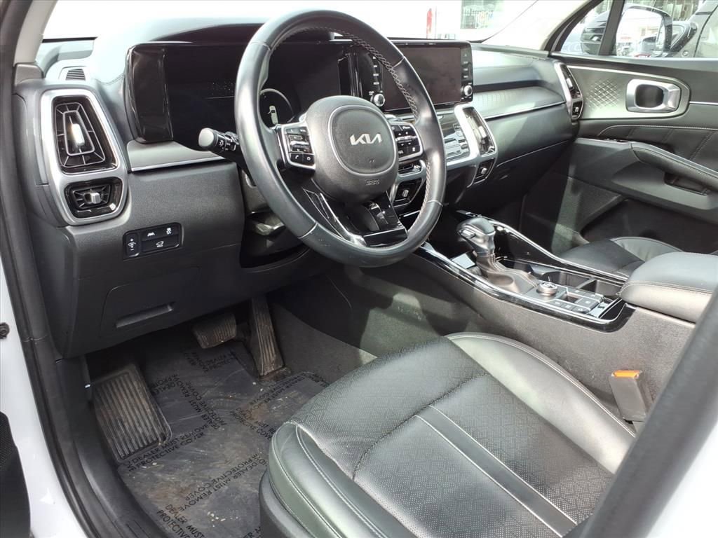 Used 2023 Kia Sorento SX image 12