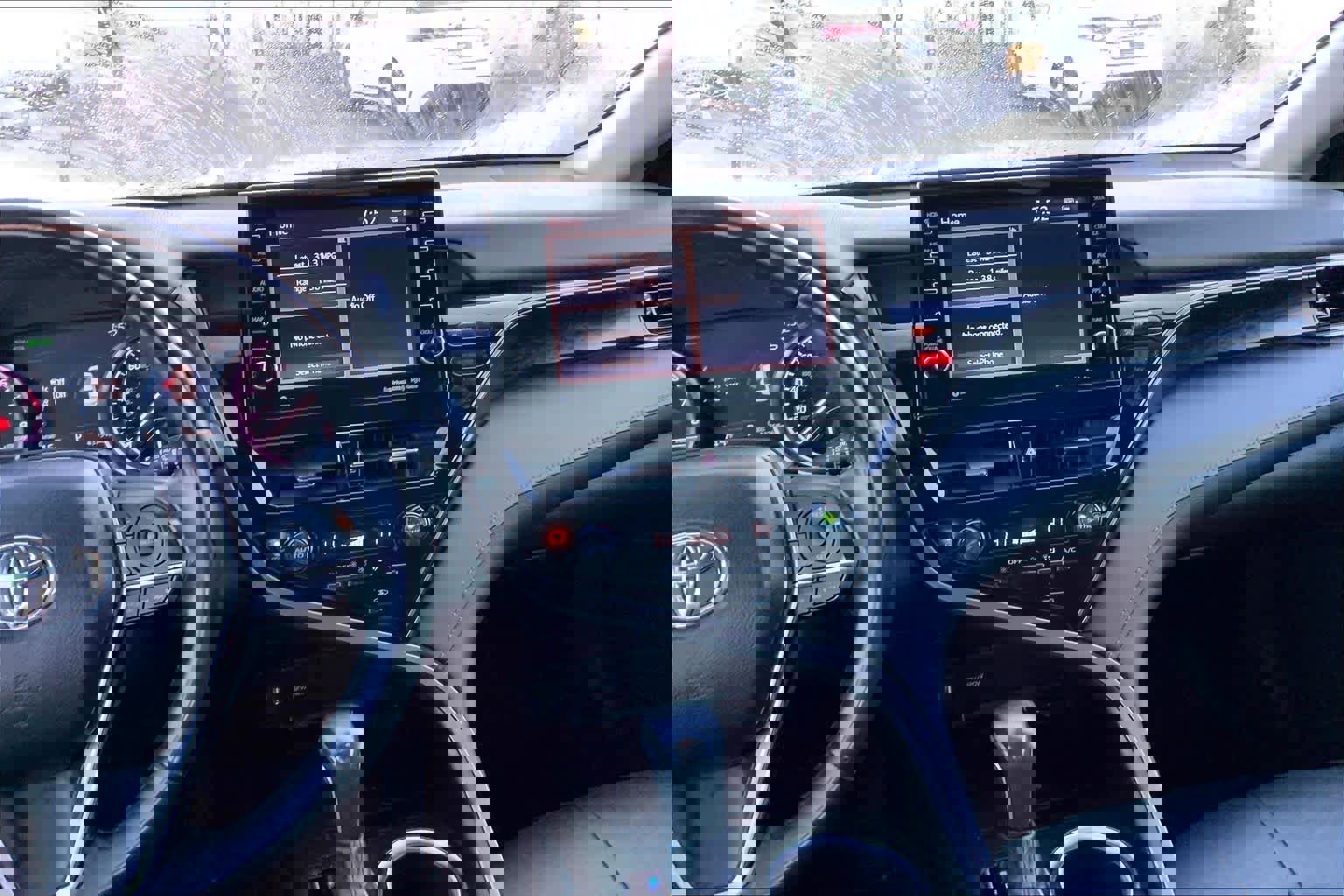 Used 2024 Toyota Camry XLE image 7