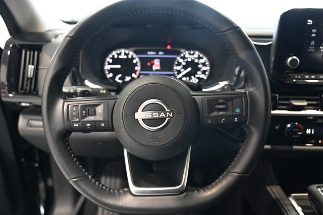 Used 2025 Nissan Pathfinder SV image 22