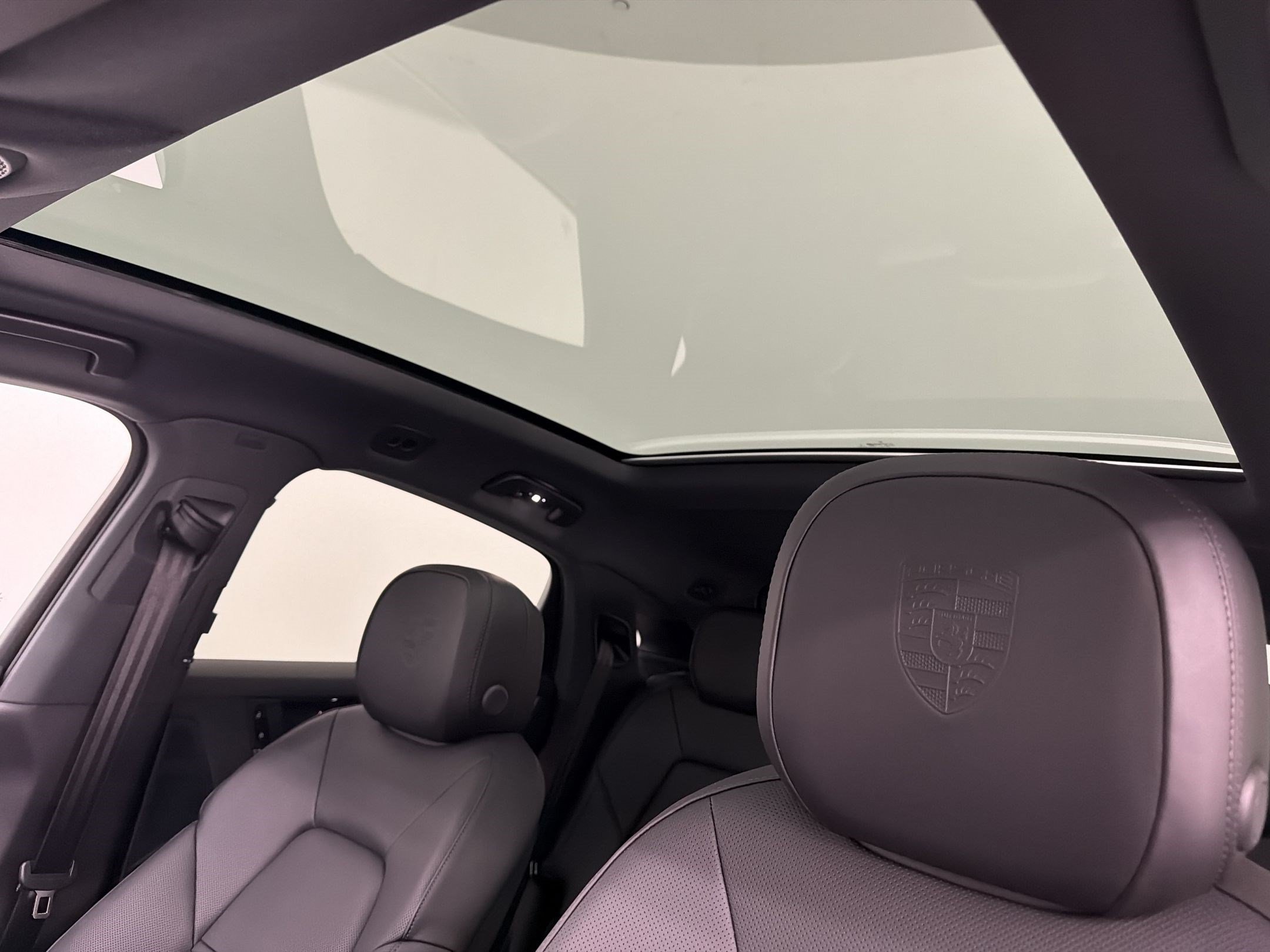 New 2026 Porsche Cayenne Coupe AWD/4WD image 13