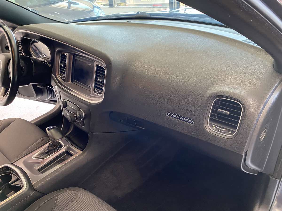 Used 2019 Dodge Charger SXT image 14