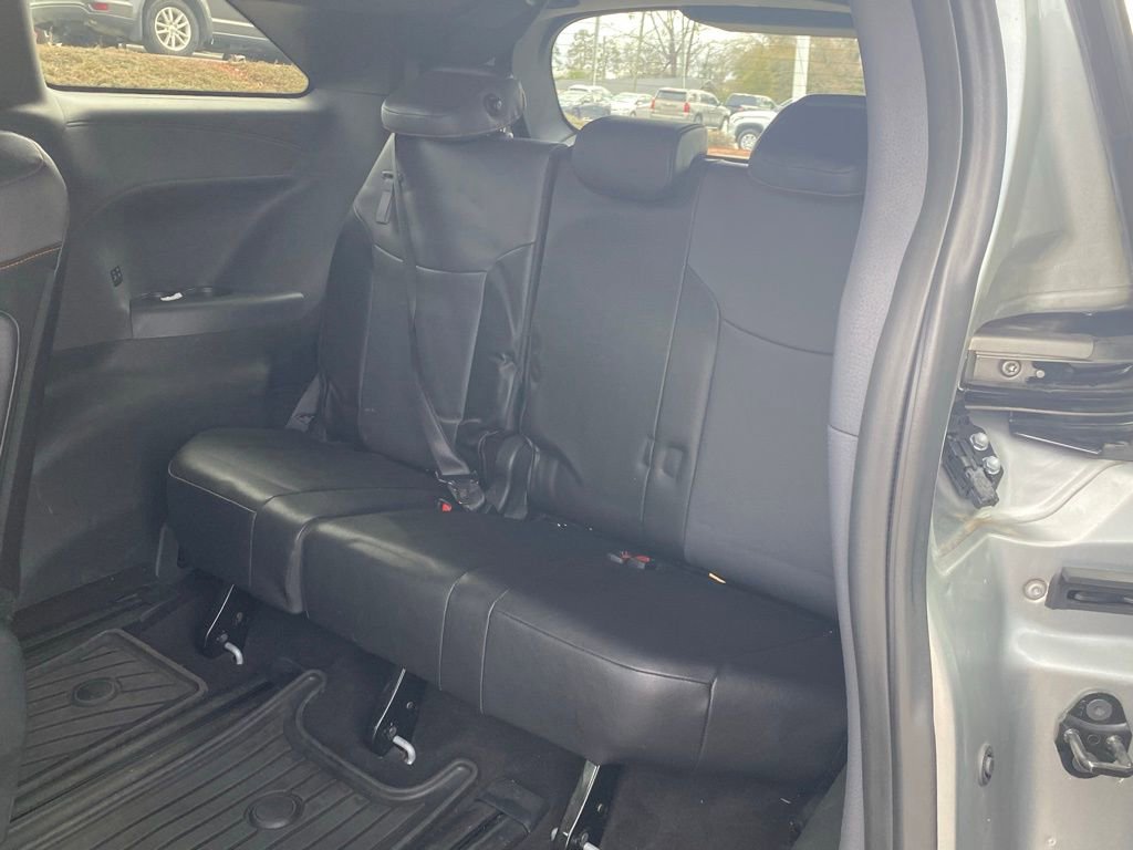 Used 2024 Toyota Sienna XSE image 8