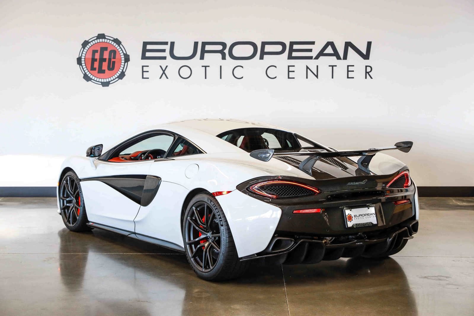 Used 2016 McLaren 570S Coupe RWD image 10