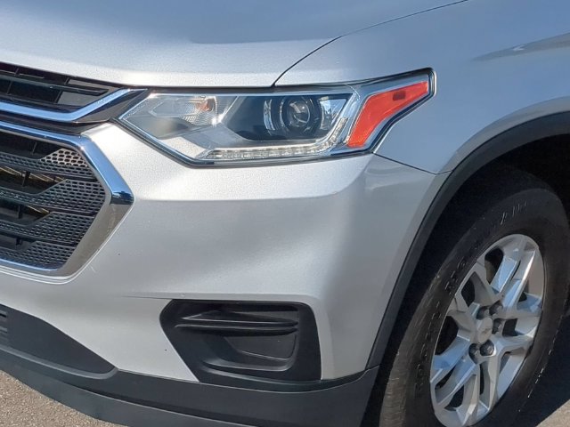 Used 2021 Chevrolet Traverse LS FWD image 9