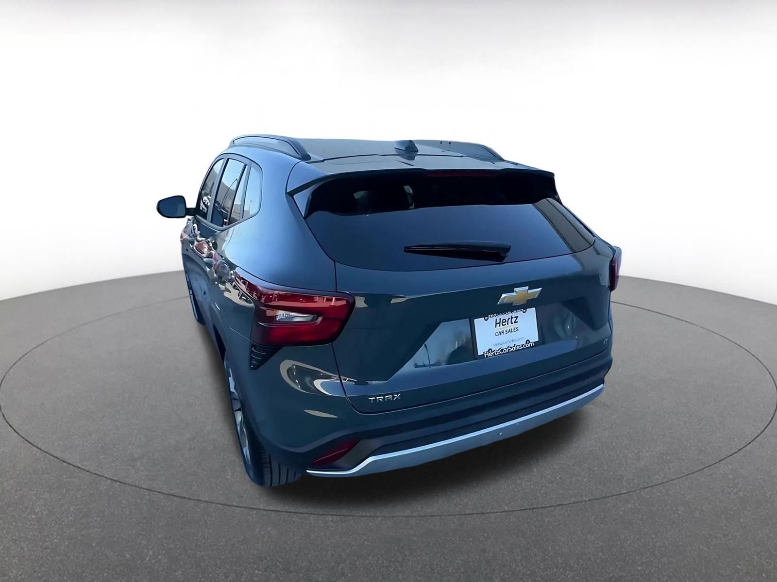 Used 2025 Chevrolet Trax LT image 11