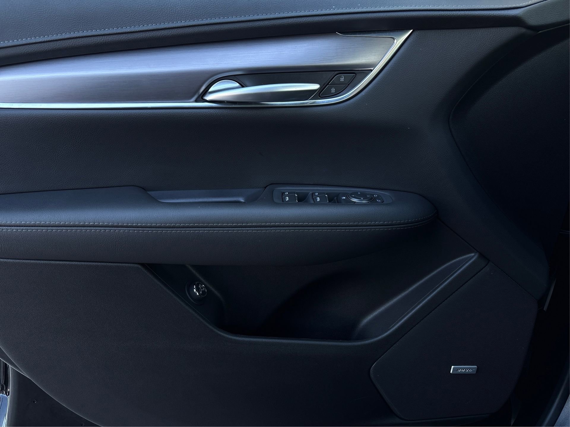 New 2025 Cadillac XT5 Luxury image 21