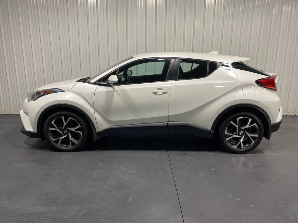 Used 2018 Toyota C-HR XLE image 4