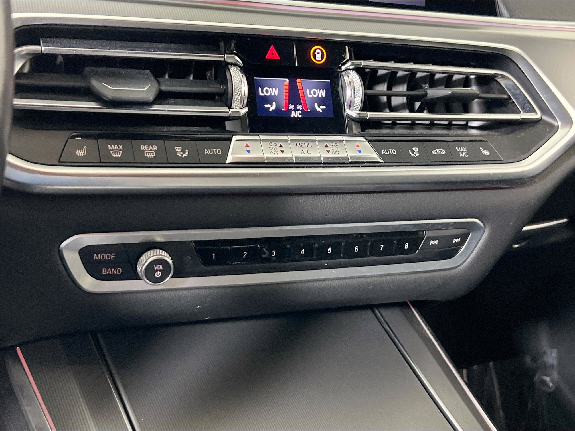 Used 2019 BMW X5 xDrive40i w/ Premium Package 2 AWD/4WD image 16
