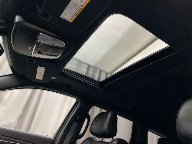 Used 2019 Jeep Grand Cherokee Limited AWD/4WD image 26