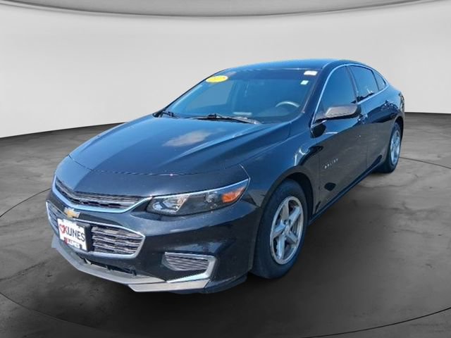 Used 2017 Chevrolet Malibu LS w/ LPO, Convenience Package 1 FWD image 9
