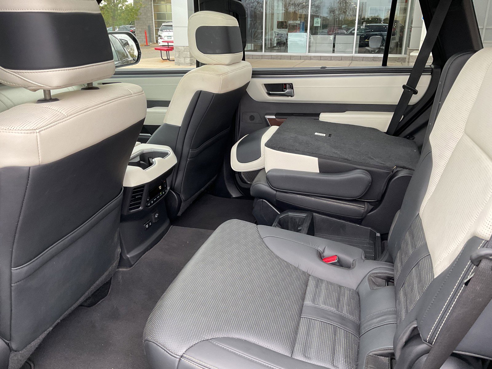 Used 2024 Toyota Sequoia Capstone image 23