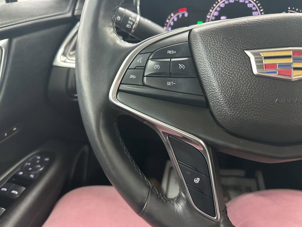 Used 2017 Cadillac XT5 Luxury FWD image 35