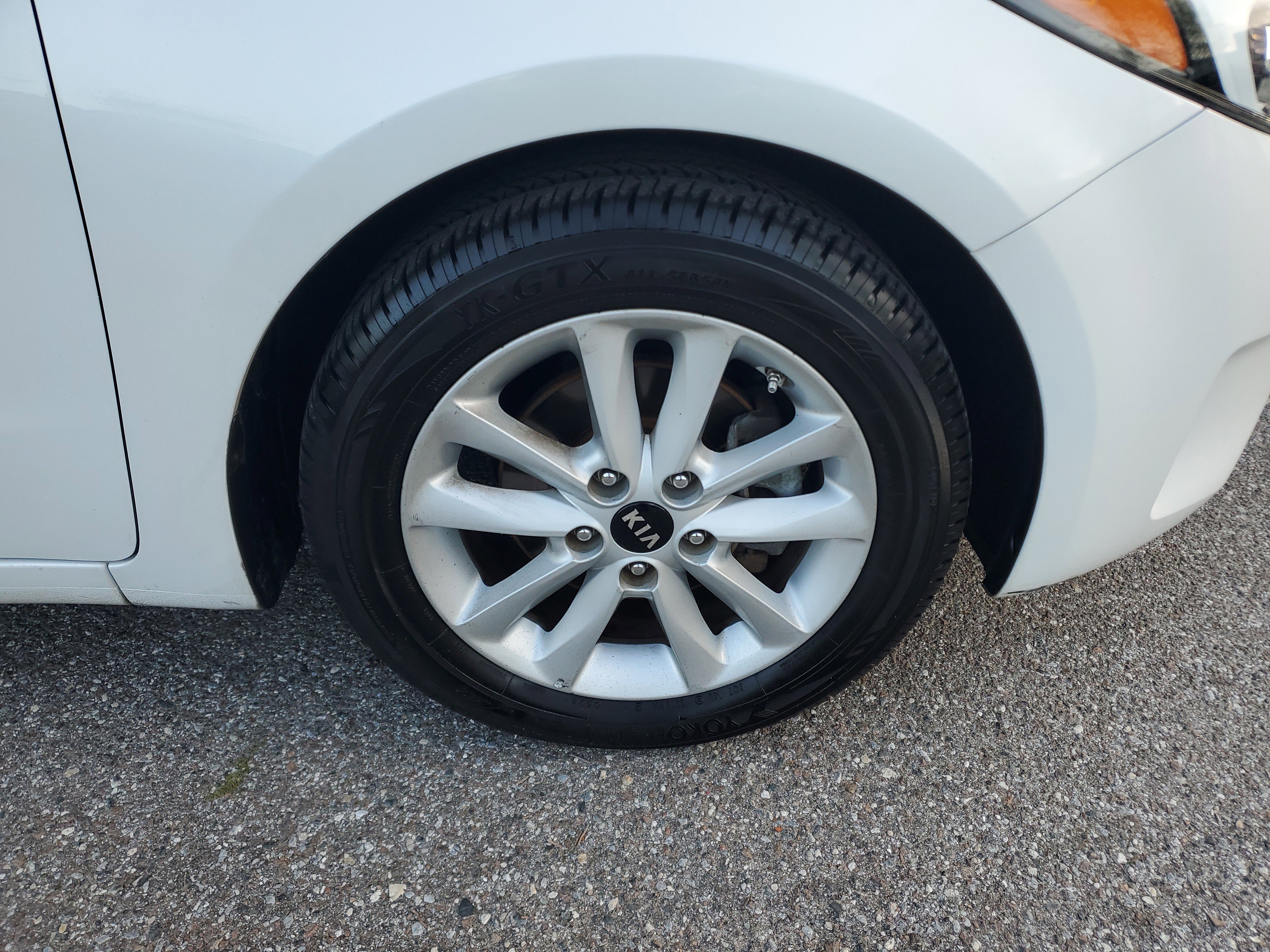 Used 2017 Kia Forte LX w/ LX Popular Package image 6