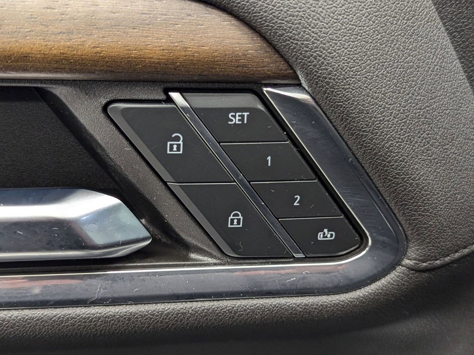 Used 2024 Chevrolet Silverado 2500 High Country w/ High Country Premium Package image 19