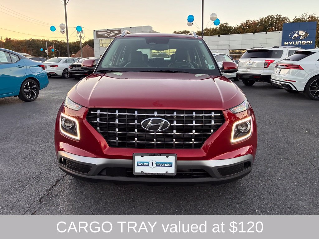 Certified 2024 Hyundai Venue Limited FWD image 2