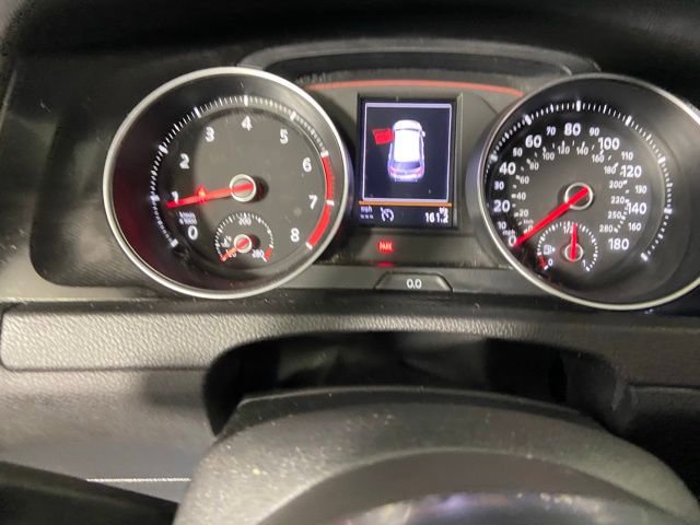 Used 2015 Volkswagen Golf 4-Door image 20