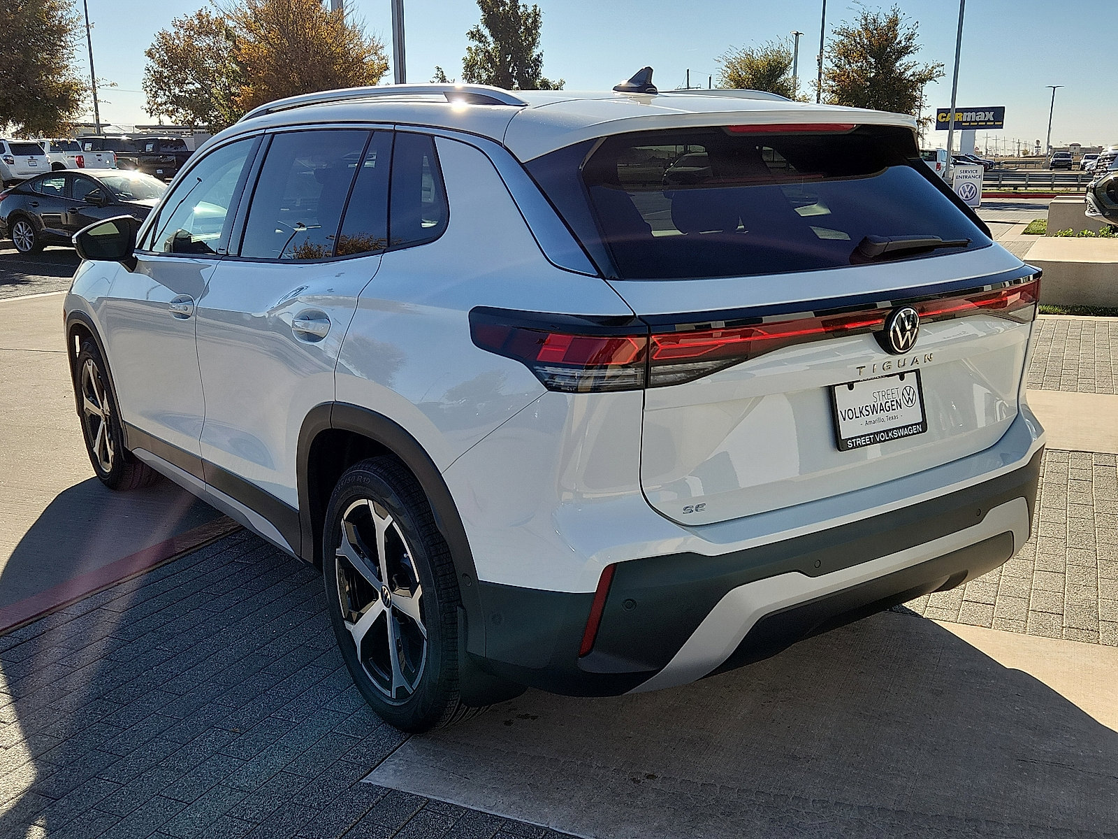 New 2026 Volkswagen Tiguan SE image 4