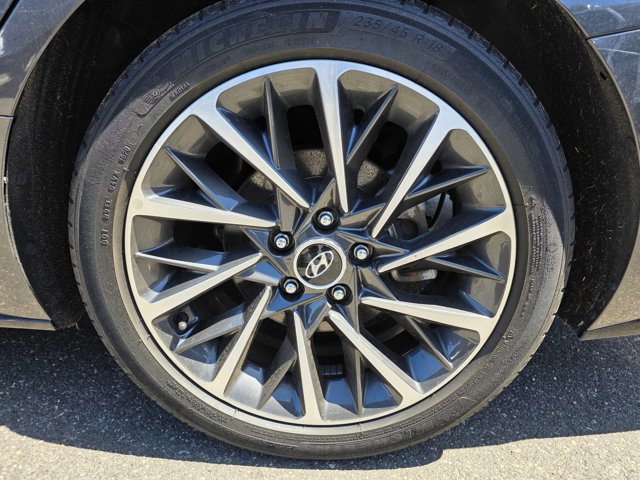 Used 2021 Hyundai Sonata Limited w/ Preferred Accessory Package FWD image 3