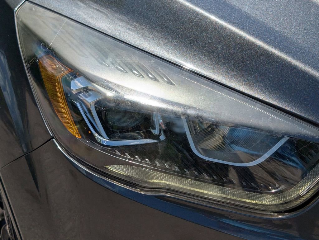 Used 2019 Ford Escape SE image 9