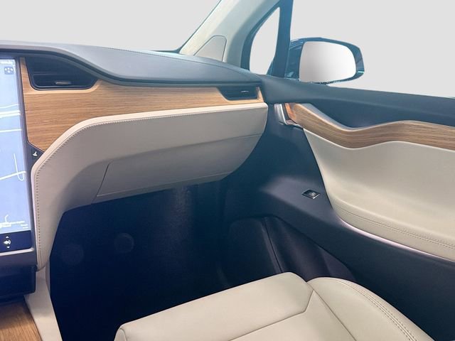 Used 2018 Tesla Model X 75D image 22