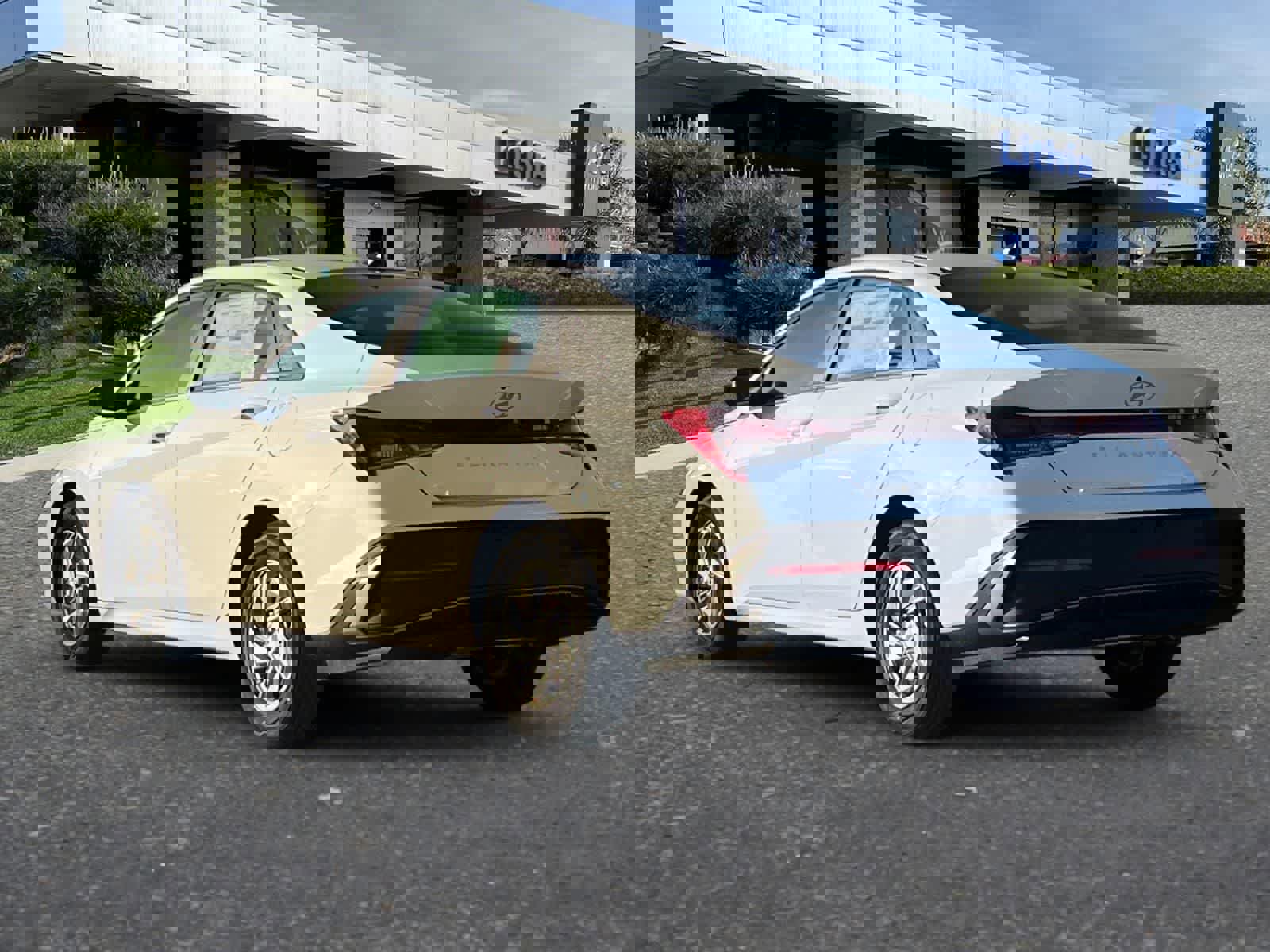 New 2026 Hyundai Elantra SE image 7